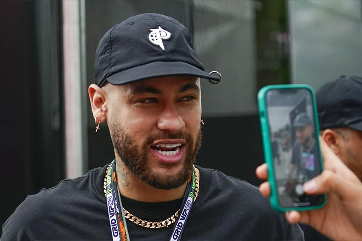 Neymar brise le silence après son retour à Santos