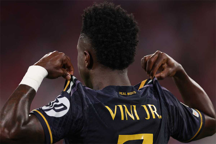 Le Real Madrid prêt à tout pour conserver Vinicius Junior