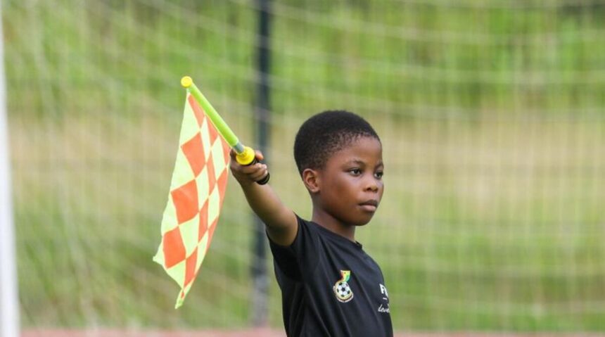 Ghana : l’histoire inspirante d'Asomaniwaa Akoto Akrofi, l’arbitre de 7 ans