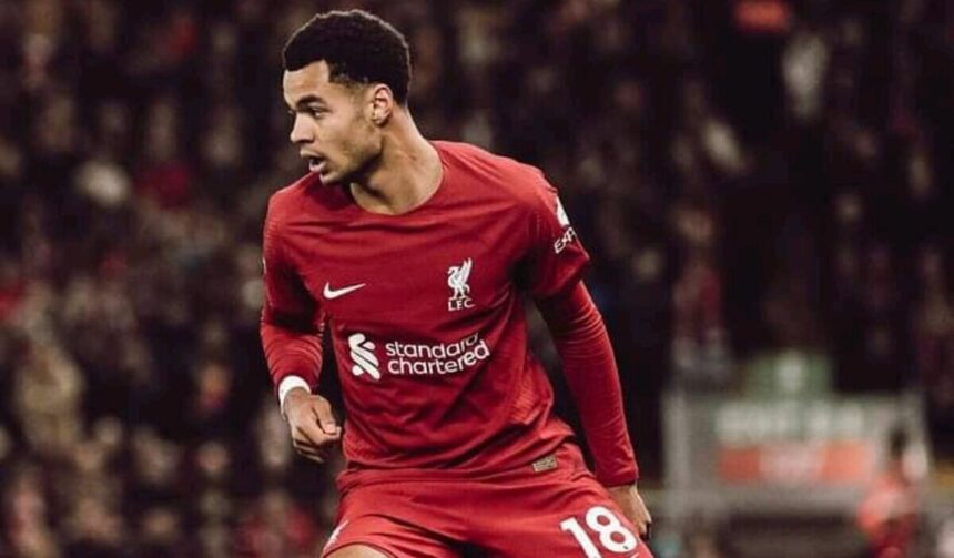 Cody Gakpo au Togo : la star de Liverpool transmet la joie dans les rues de Lomé