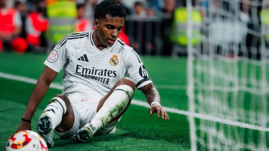 Rodrygo attire Liverpool