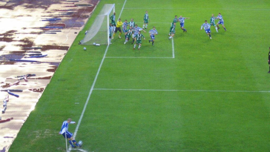Différences entre coup franc, corner et penalty