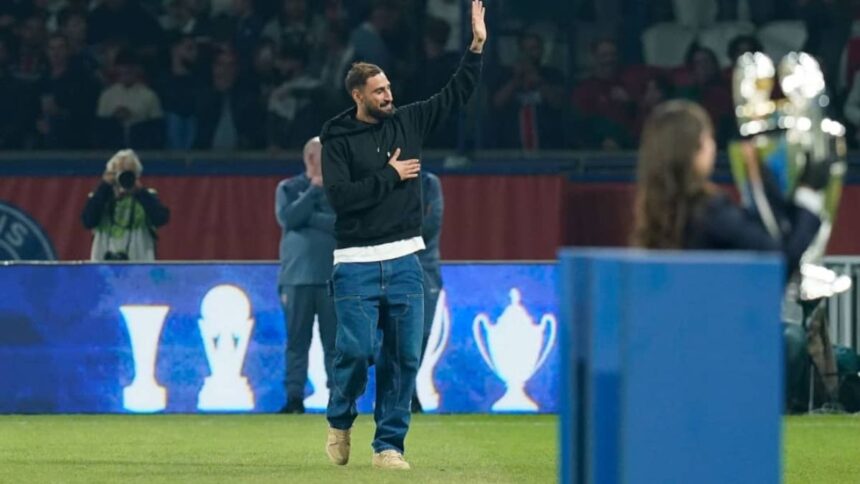 PSG : les supporters rendent hommage à Donnarumma