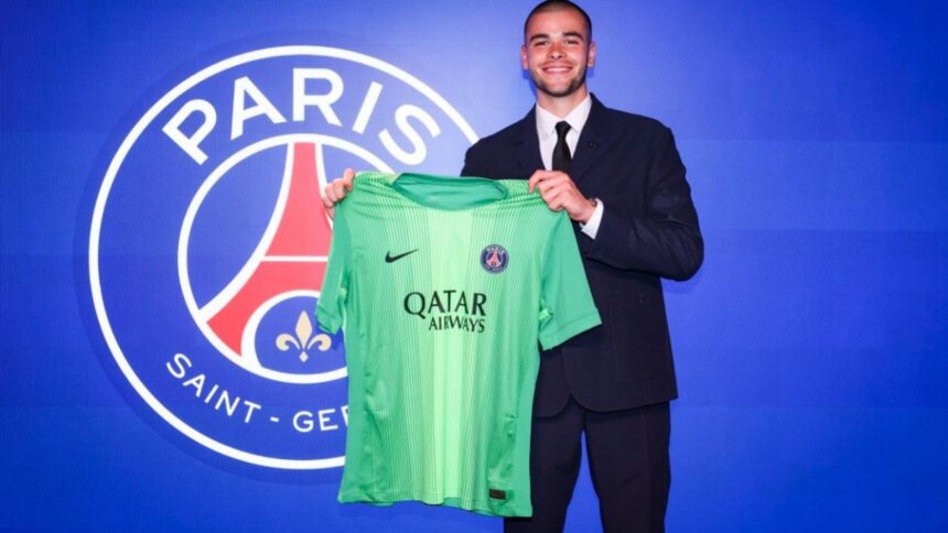 Officiel : Lucas Chevalier signe au PSG