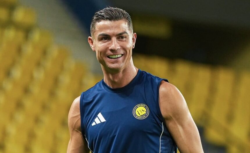 Cristiano Ronaldo devient le tout premier milliardaire du football