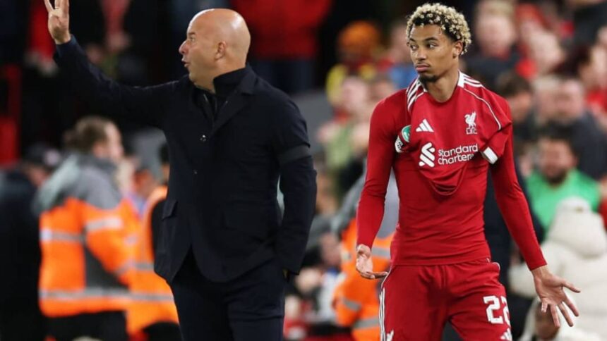 Liverpool : Arne Slot humilie Ekitiké après son rouge
