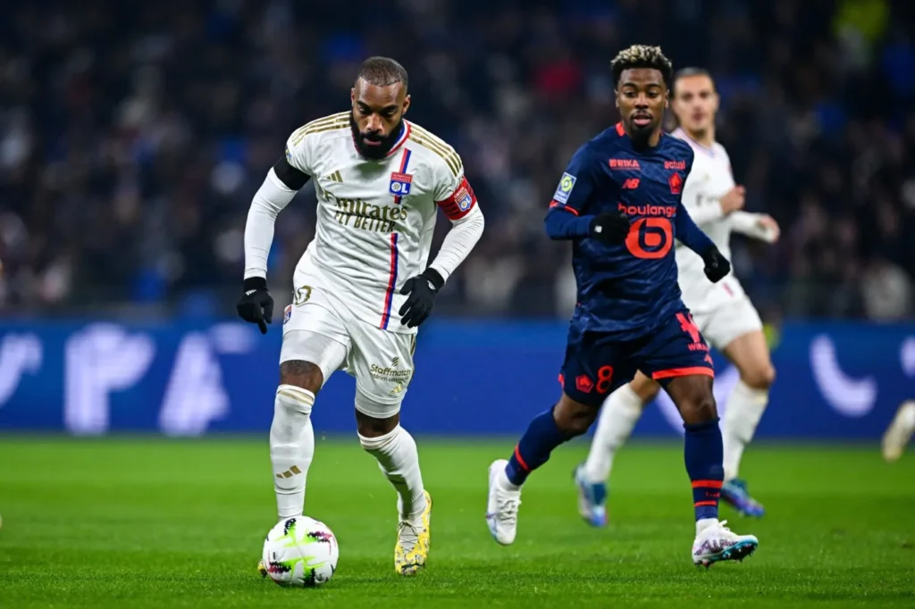 en direct suivez le choc de ligue 1 entre lille et lyon