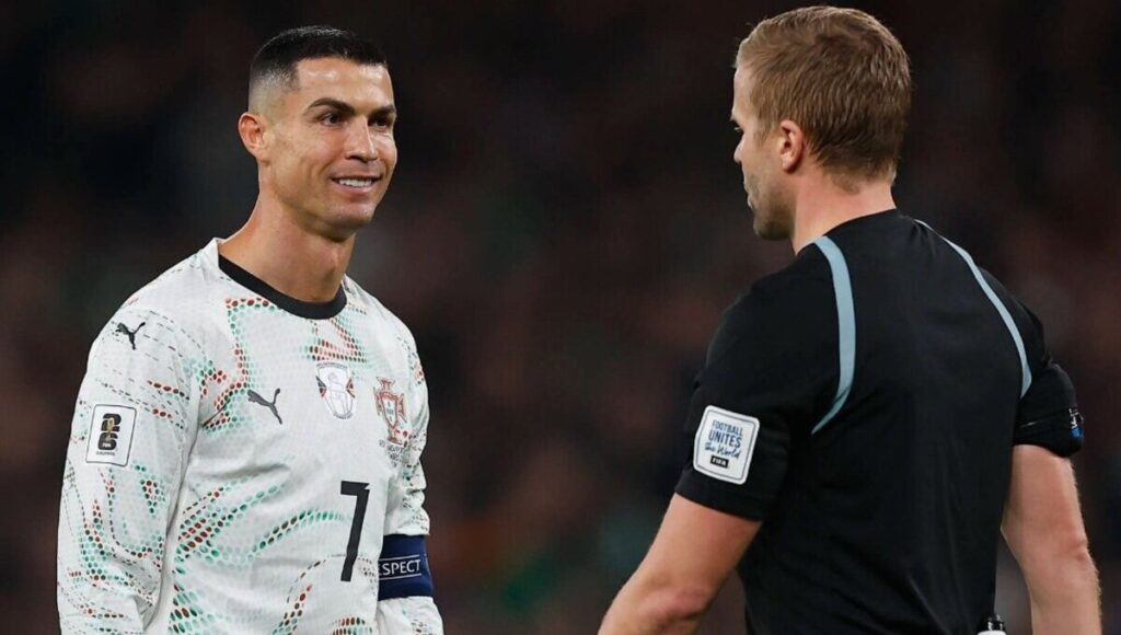 Officiel Le premier rouge de Cristiano Ronaldo en sélection