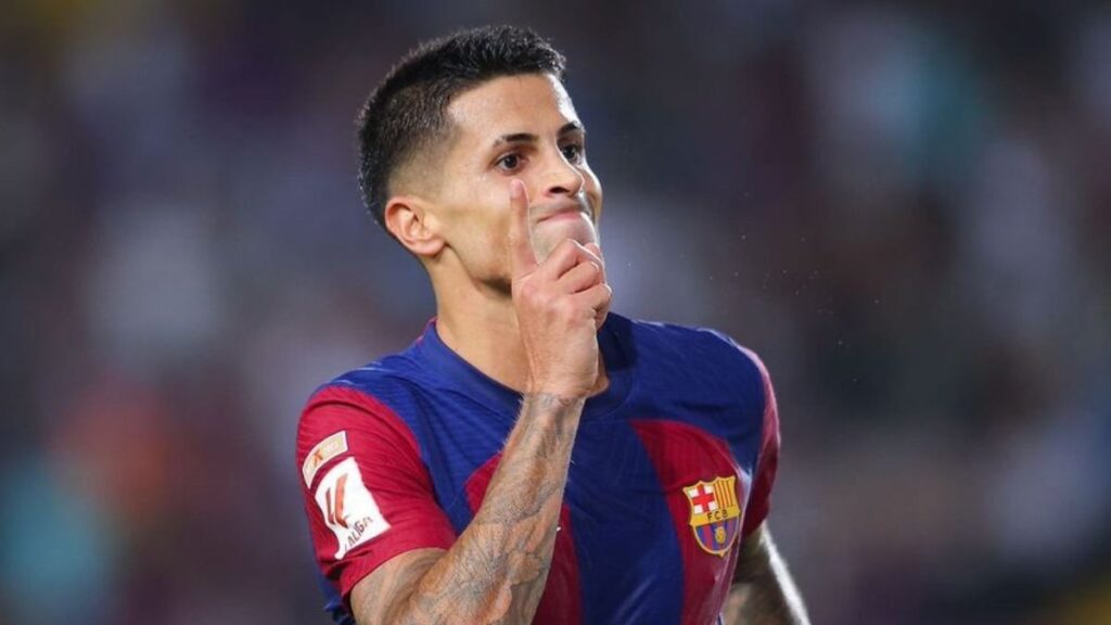 Mercato : Le FC Barcelone veut João Cancelo, un retour est annoncé